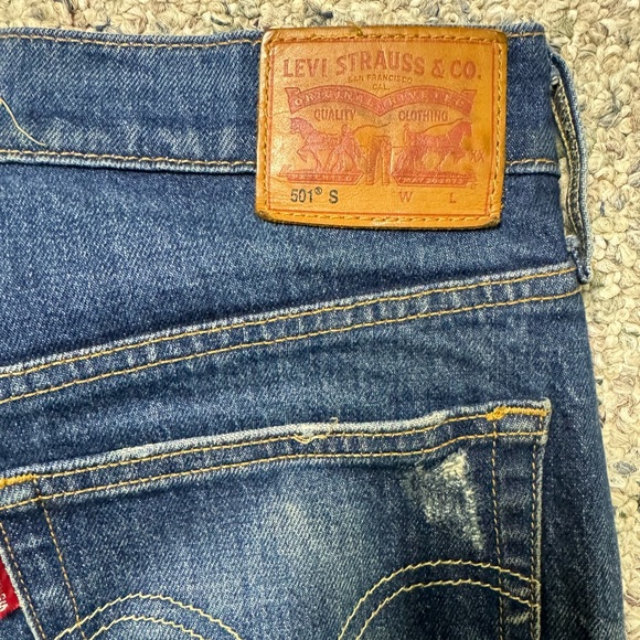 Levi’s 501 S denim jeans, men’s size 33/28. Light distressing- slim skinny - Picture 7 of 7